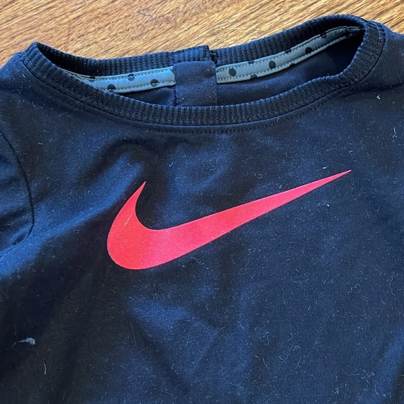 NIKE PULLOVER SWEATER WITH TWO BUTTON BACK CLOSURE - 12M - Picture 2 of 7
